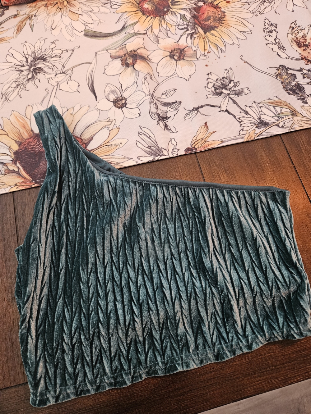 One-Shoulder Teal Green Velvet Pleated Tank